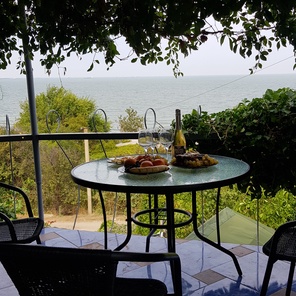 Домик у моря